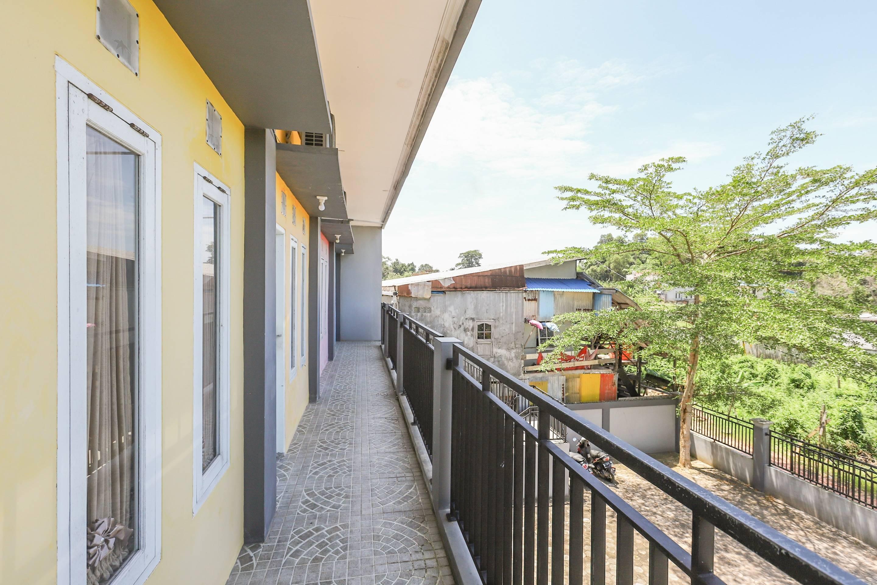 Reddoorz At Pelangi Guest House Balikpapan  Exterior foto